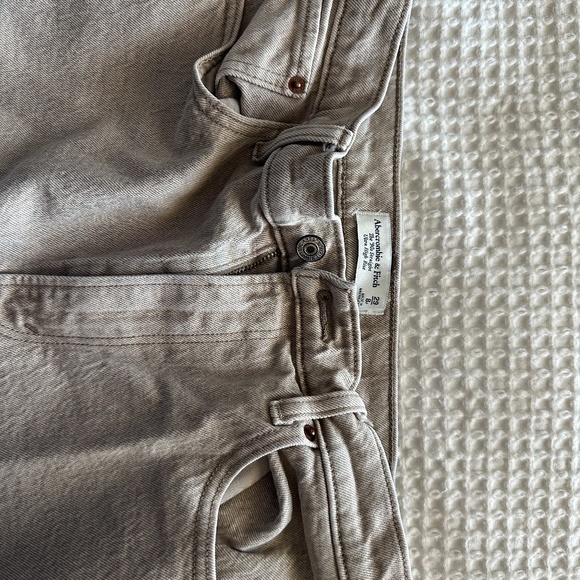 Curve Love Ultra High Rise 90s Straight Jean - Picture 2 of 4